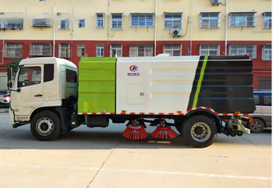 東風(fēng)天錦12方掃路車圖片