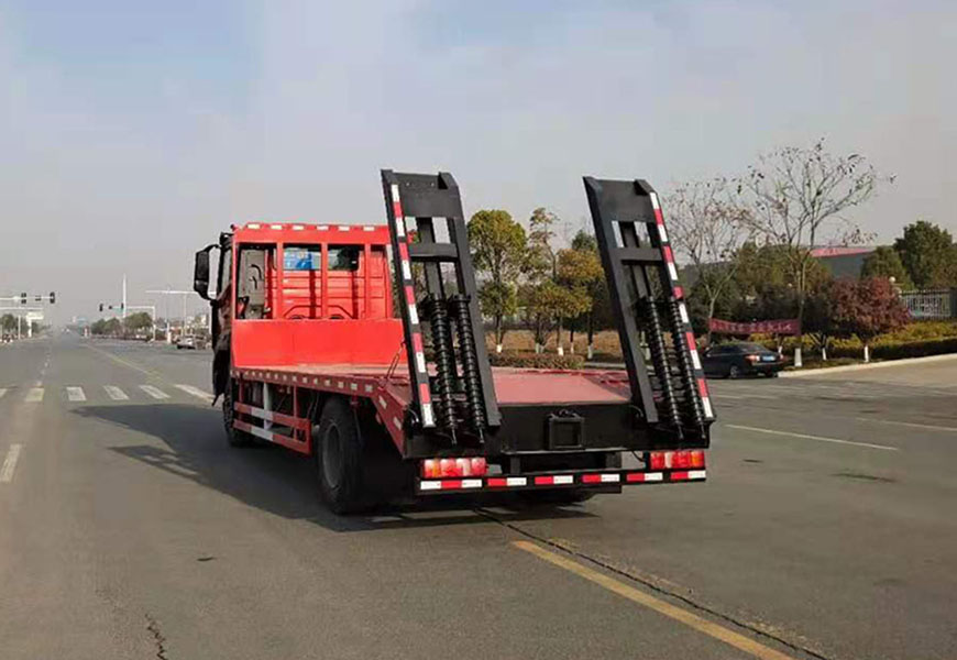 國六重汽豪沃平板運輸車
