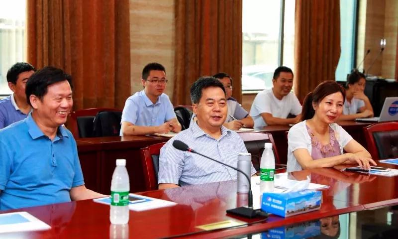 華菱星馬集團(tuán)劉漢如董事長蒞臨程力汽車集團(tuán)商務(wù)考察暨洽談戰(zhàn)略合作項(xiàng)目